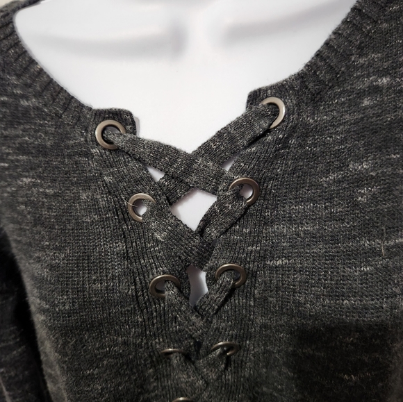 AEO Gray Sweater - Picture 2 of 6